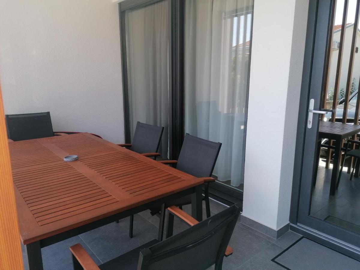 Vir Apartment Luisa Exteriér fotografie